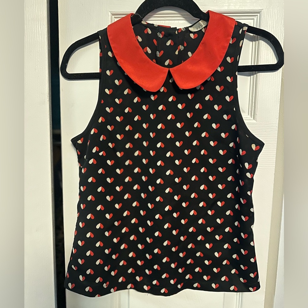 Black Sleeveless Vintage Top with Red Peter Pan Collar and Heart Pattern